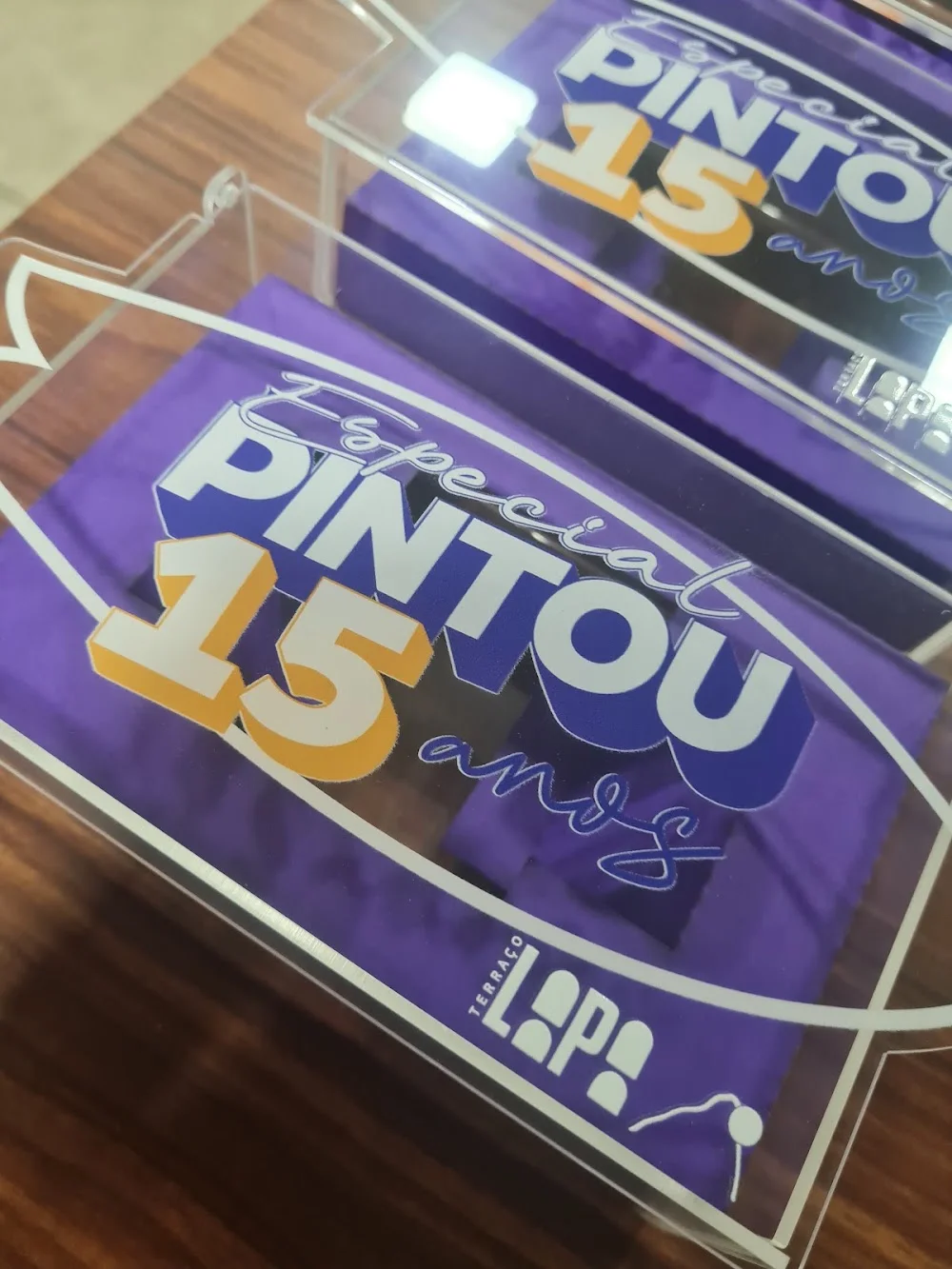 Placas de premiação Pintou 15 anos